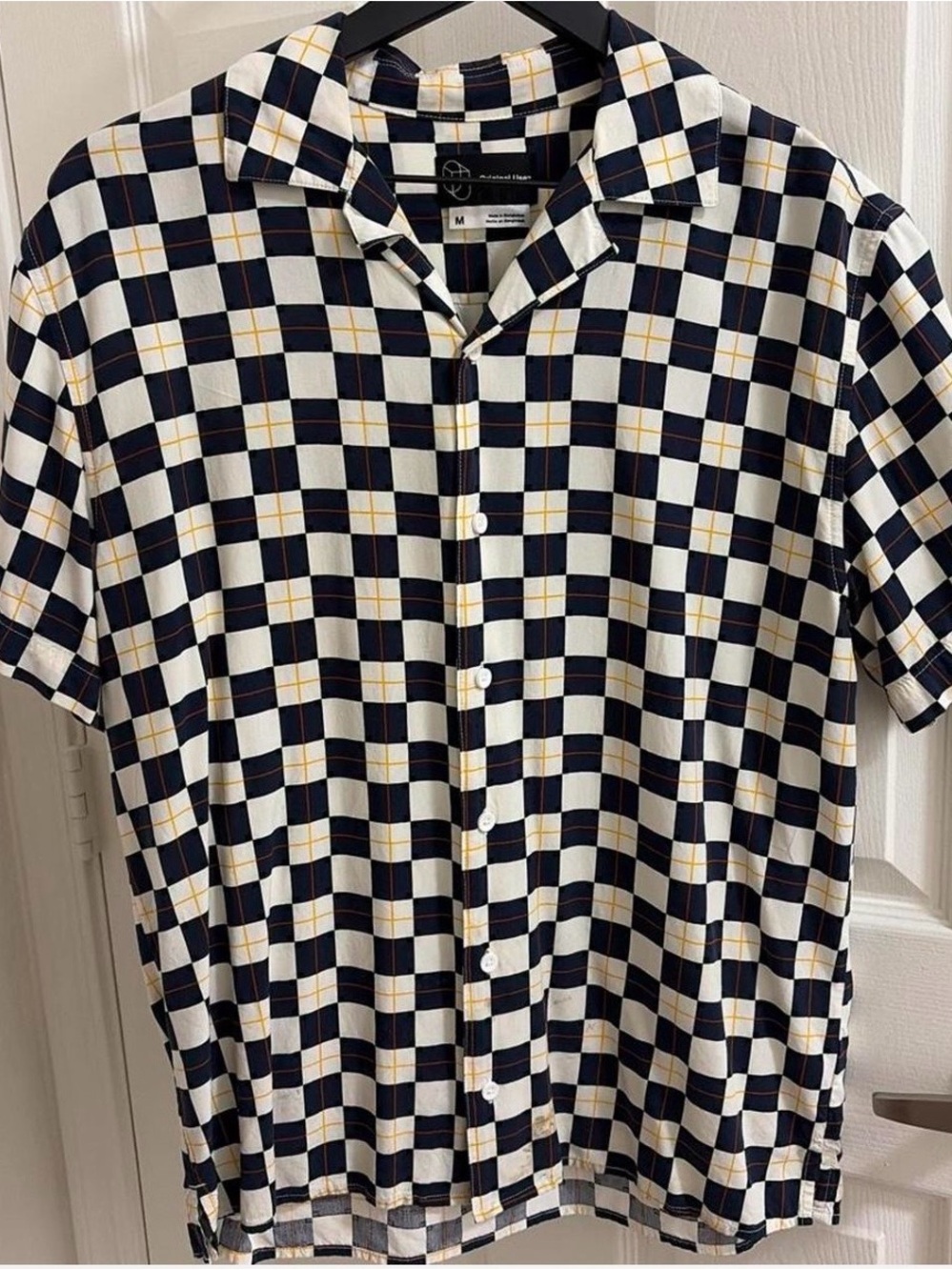 Men's Short-Sleeve Check Button-Up Shirt - White/Navy with Gold Accent